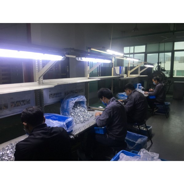 積極戰(zhàn)“疫”，努力協(xié)調(diào)。